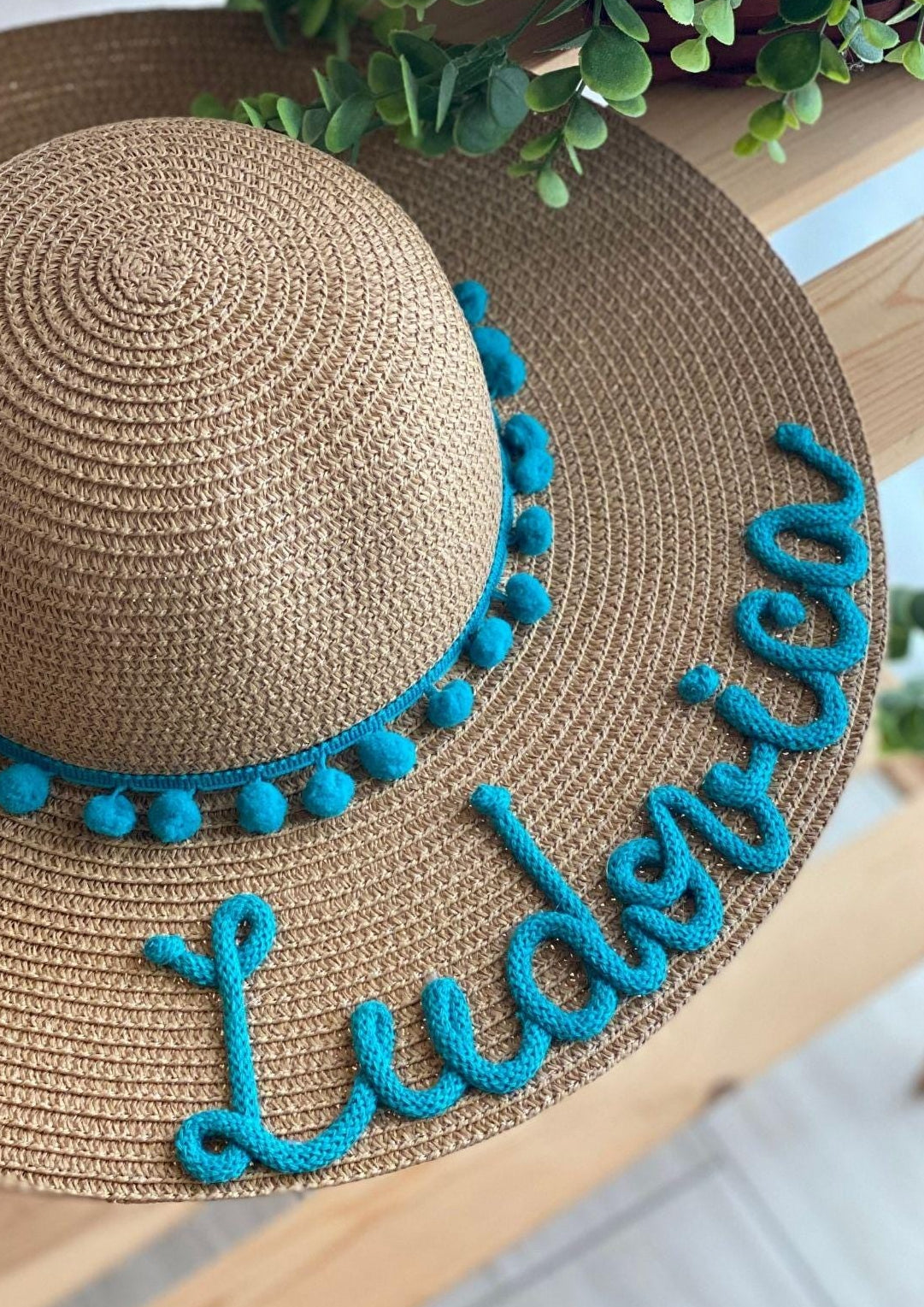 Cappello di Paglia con Nome e Pompon