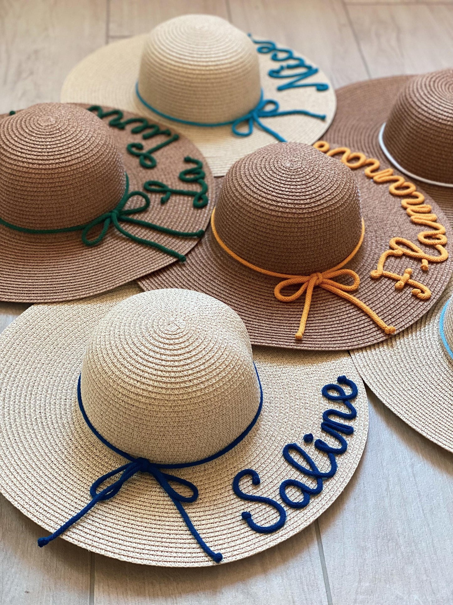 Cappello di Paglia con Nome e Cordino