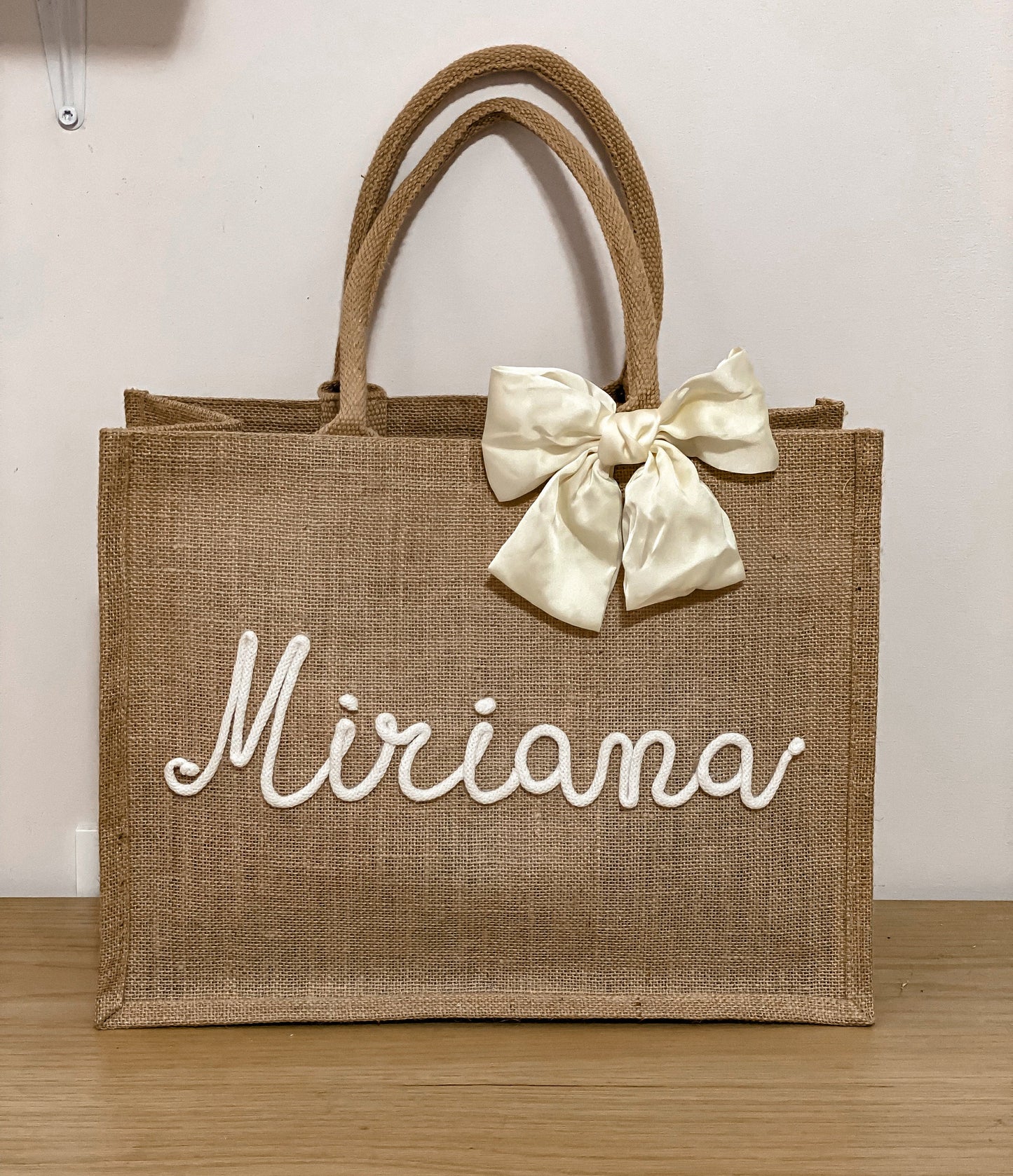 Maxi Borsa Juta con Nome e Fiocco