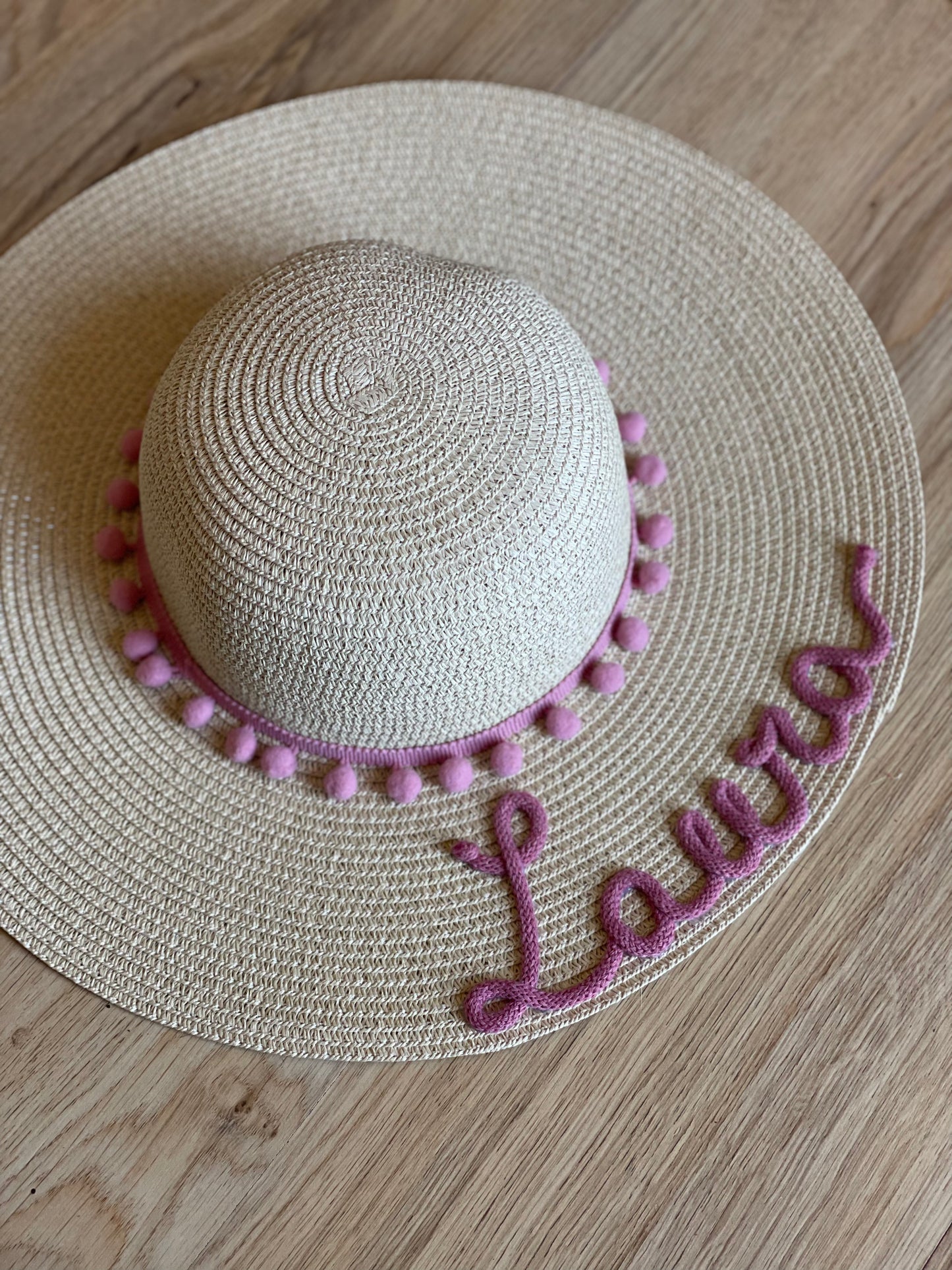 Cappello di Paglia con Nome e Pompon