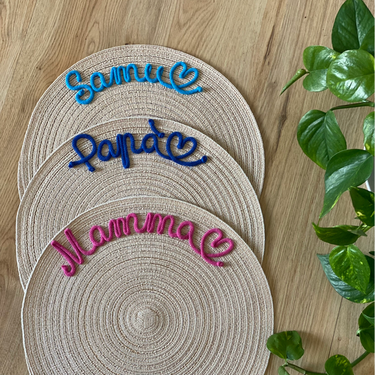 tovagliette personalizzate con cuore corda e scritta Papà e Mamma. Ideali come regalo per la famiglia. 