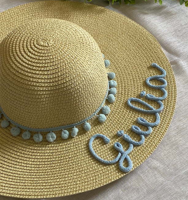 Cappello di Paglia con Nome e Pompon