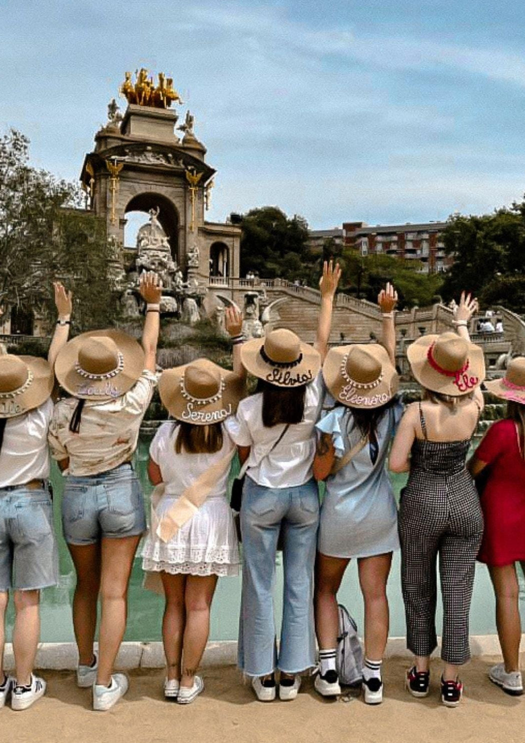 team bride con cappelli personalizzati 